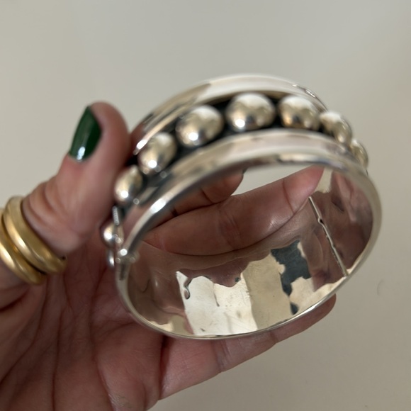 CHUNKY TAXCO SILVER BEADED HINGED
BANGLE authentic sterling silver 925 - Picture 2 of 4